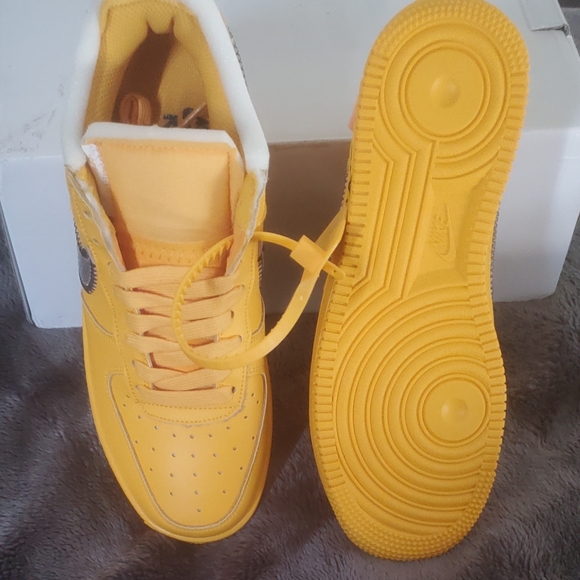 Nike Air Force 1 OFF-WHITE. SALE! READY FOR THEM TO GO!!! - Picture 2 of 6